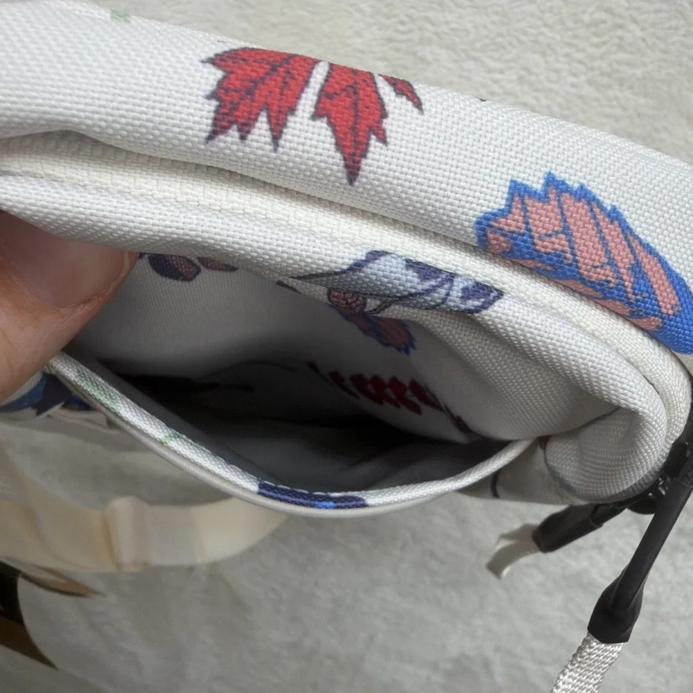 The North Face Jester Crossbody Bag Gardenia White Butterfly Print NWT OS - Picture 7 of 11